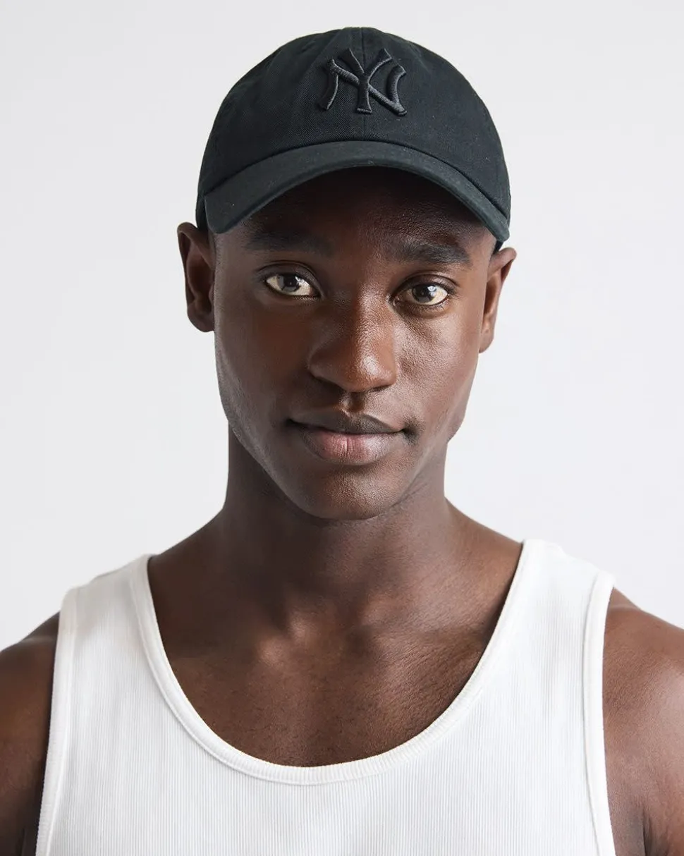 Black NY Yankees Classic '47 Clean Up Cap