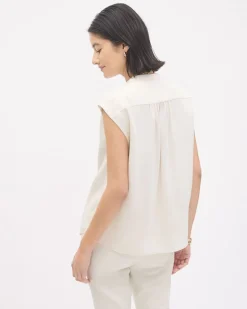 Extended-Sleeve Crew-Neck Buttoned-Down Blouse