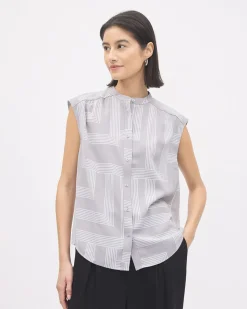 Extended-Sleeve Crew-Neck Buttoned-Down Blouse
