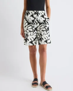 Linen High-Waisted Bermuda
