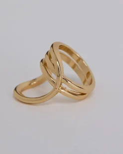 Modern Ring