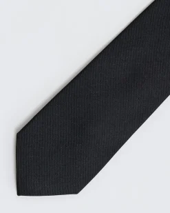 Regular Silk Solid Tie