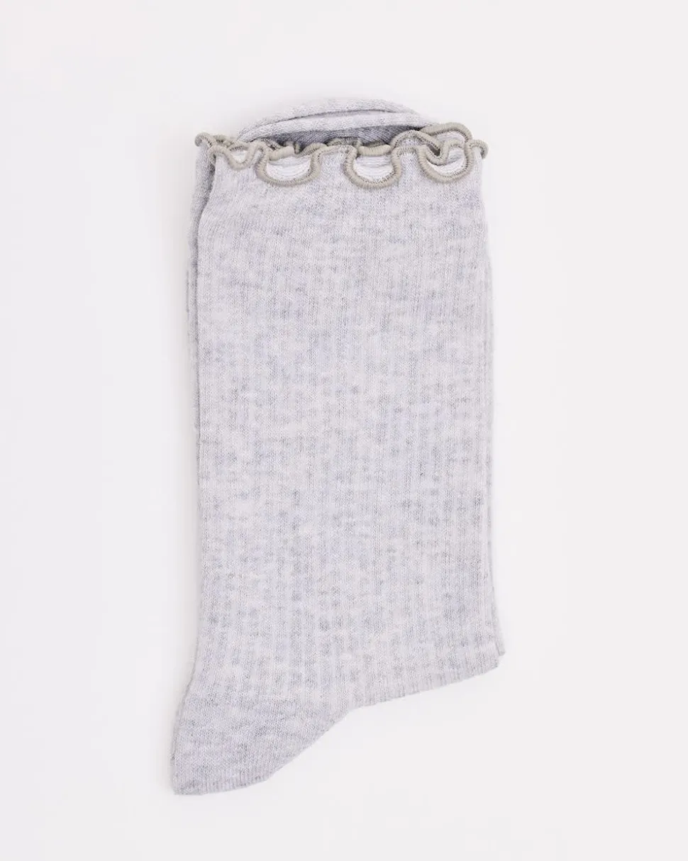Ribbed Crew Socks with Scalloped Hems