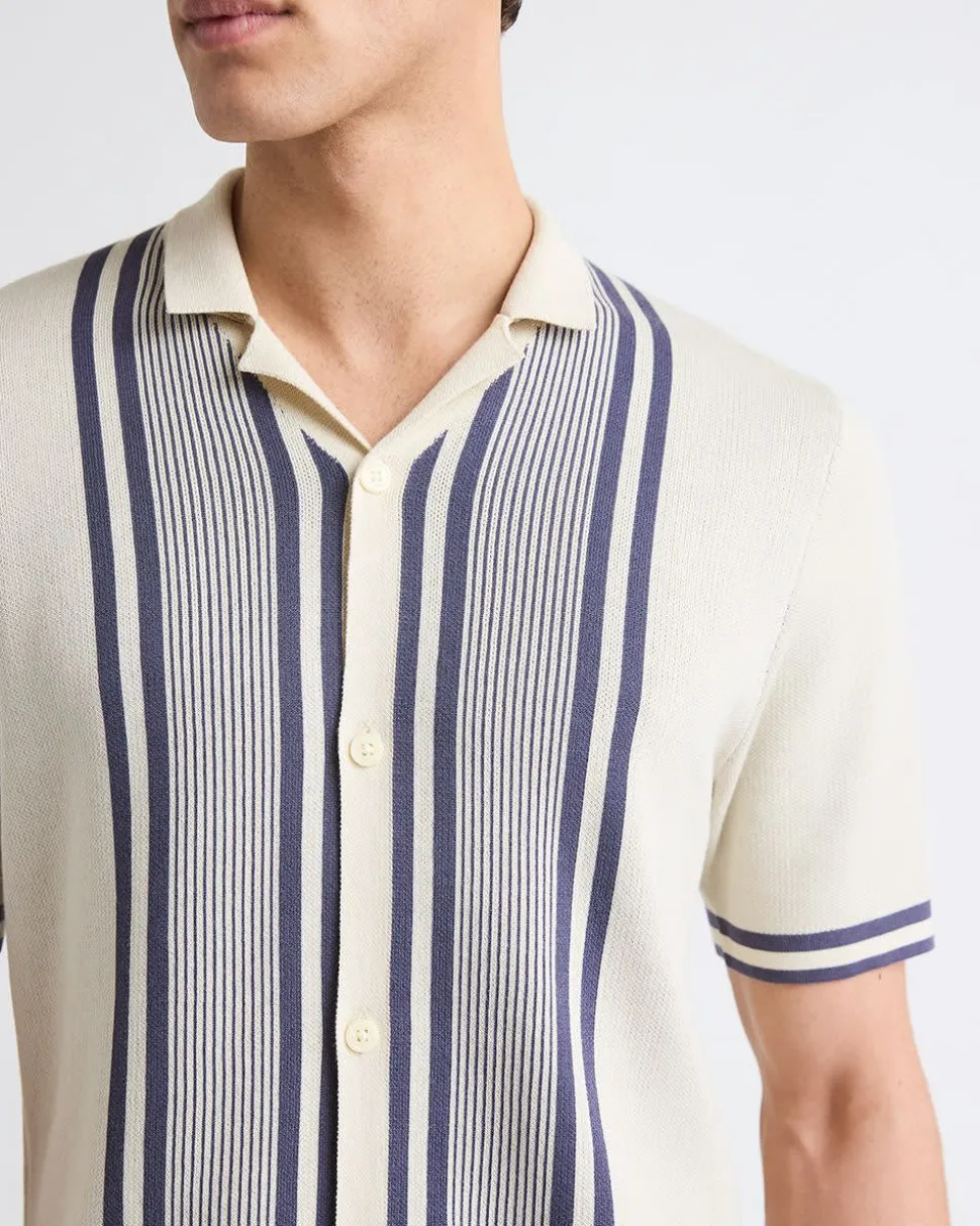 Short-Sleeve Buttoned-Down Sweater Shirt with Camp Collar