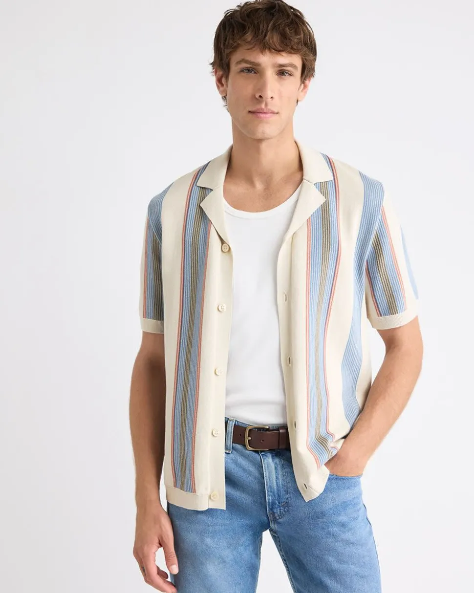Short-Sleeve Buttoned-Down Sweater with Camp-Collar