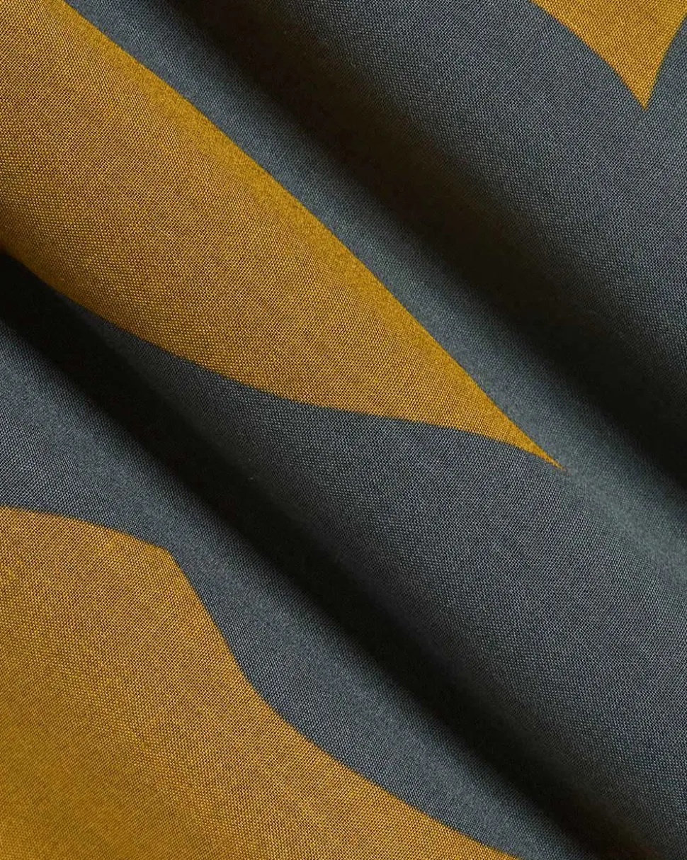 Short-Sleeve Camp-Collar Shirt with Foliage Pattern