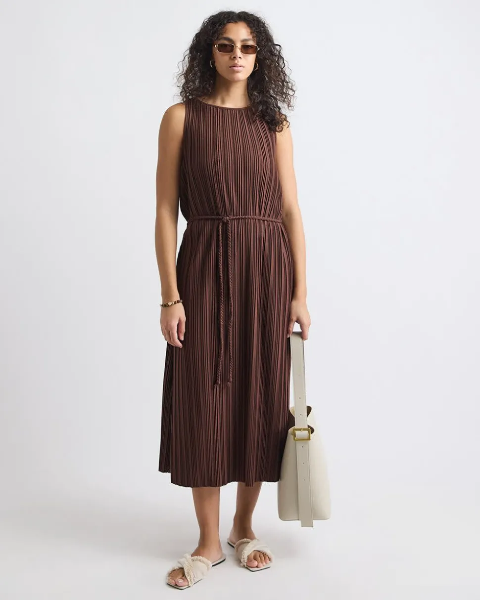 Sleeveless Pleated Maxi Dress