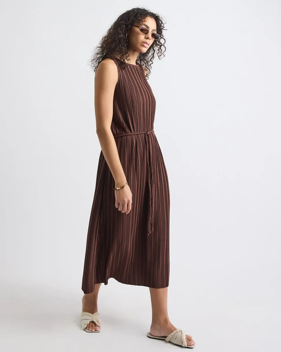 Sleeveless Pleated Maxi Dress
