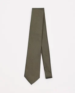 Solid Regular Tie